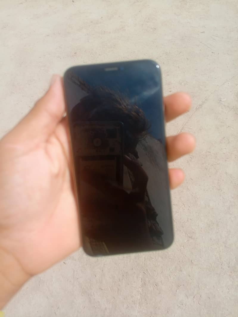 Apple iPhone XS 1