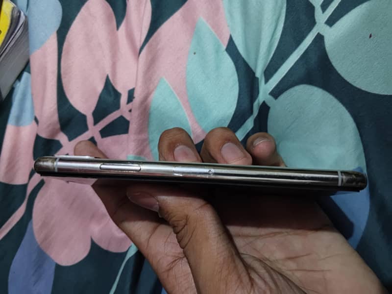 Apple iPhone X 1