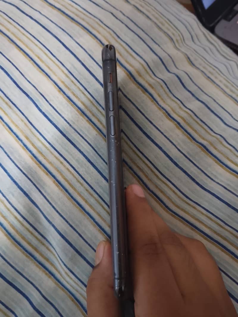 Apple iPhone 11 Pro 3