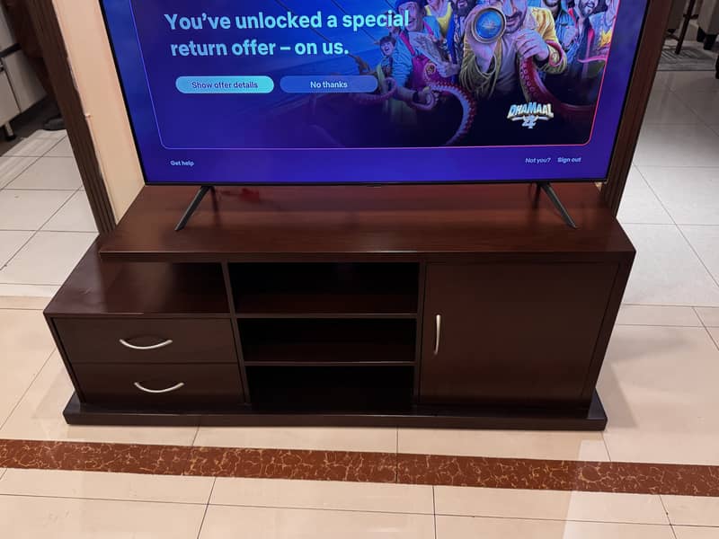 TV Console made with solid wood - Scratchless 4