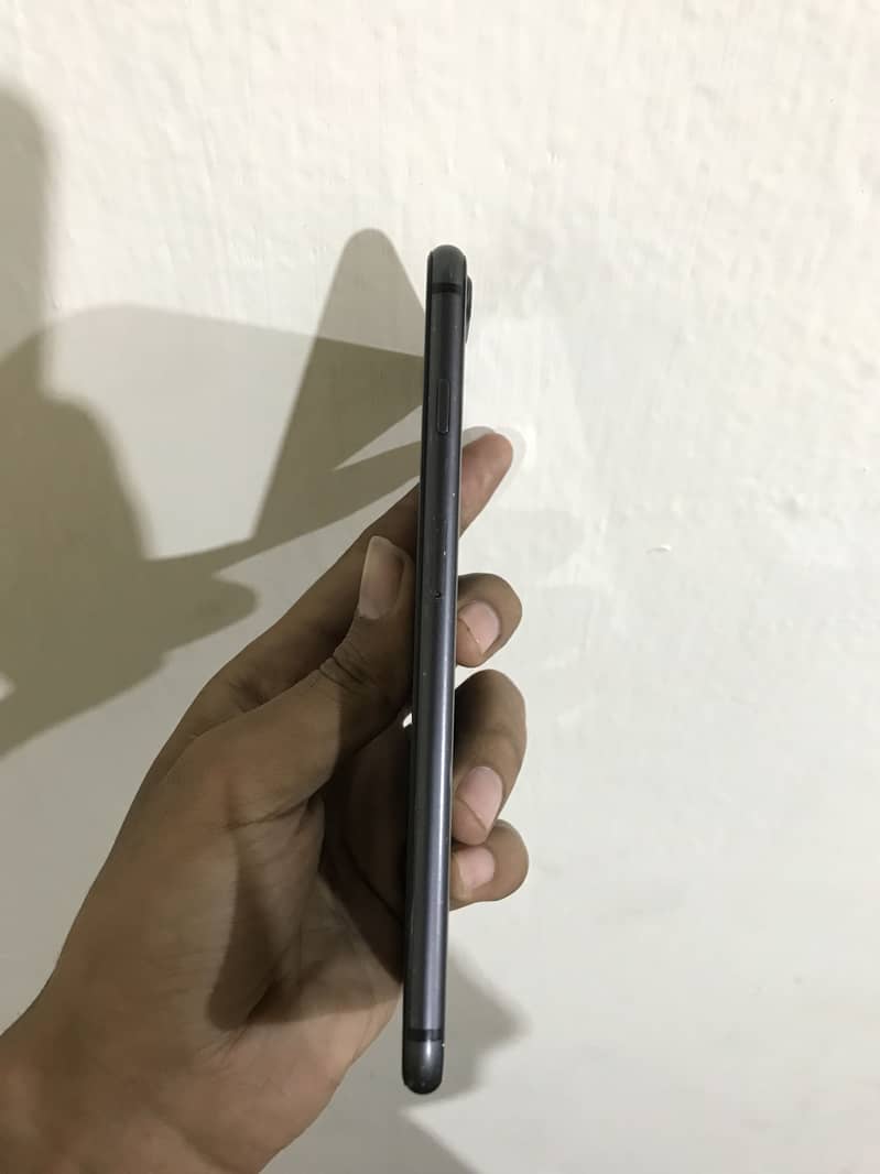 iPhone 8 Plus 64gb . 4