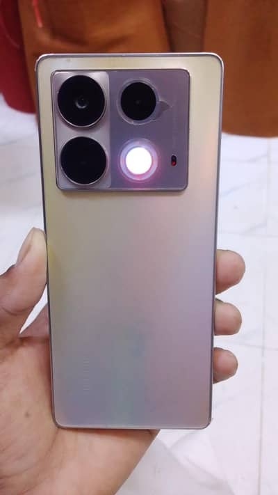 Infinix Note 40