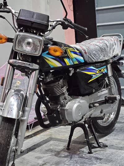 Honda cg 125 in band new condition