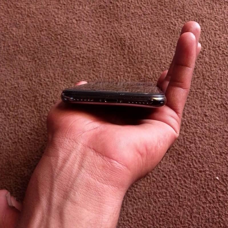 Apple iPhone X 0