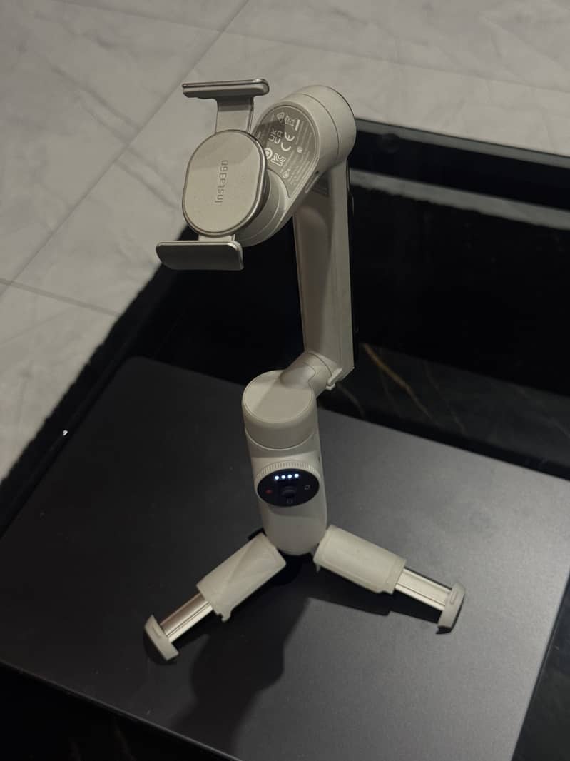 Insta360 flow (Slightly Used) 5