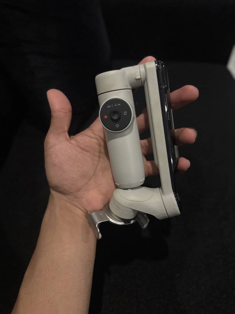 Insta360 flow (Slightly Used) 4
