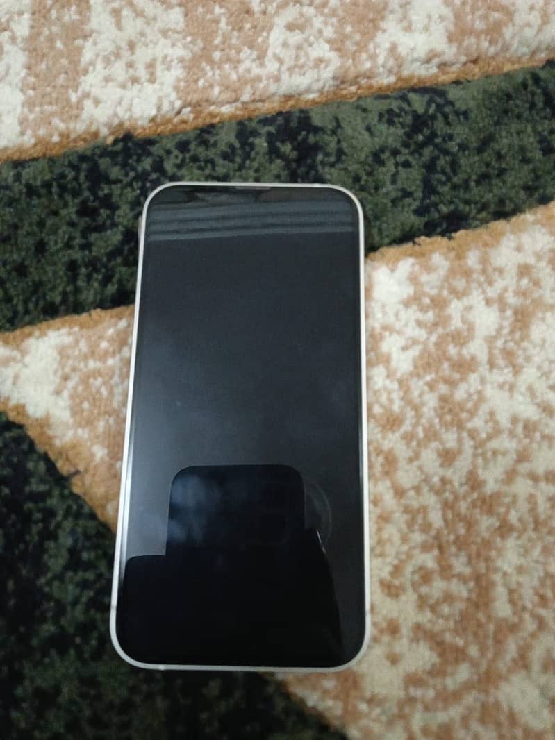 Apple iPhone 13 2
