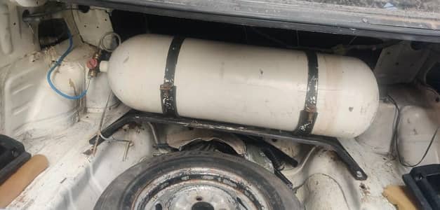 CNG cylinder 40 kg pak Suzuki with stand and completel fitting