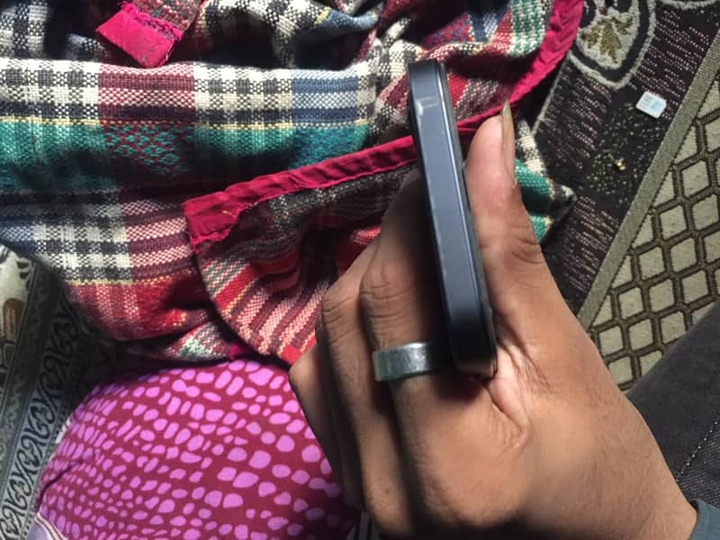 Apple iPhone 12 6