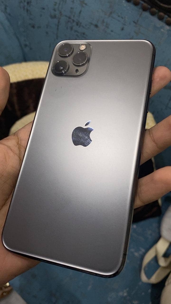 Apple iPhone 11 Pro Max 1