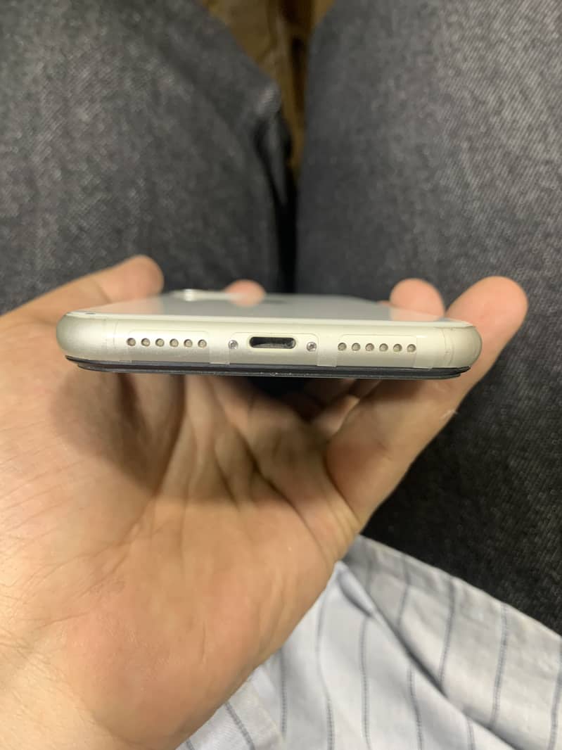 Apple iPhone 11 2