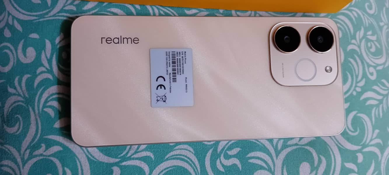 Real Me Note 70 0