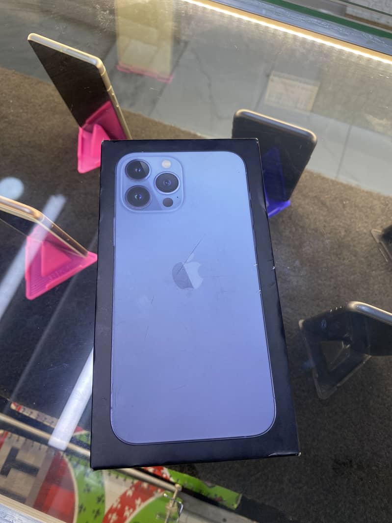 Apple iPhone 13 Pro Max 0
