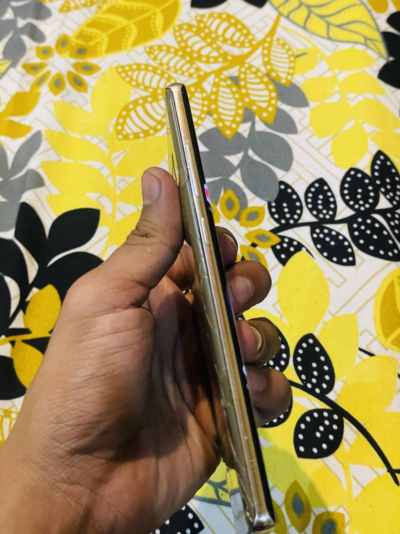 Samsung Mobile Note 8 4