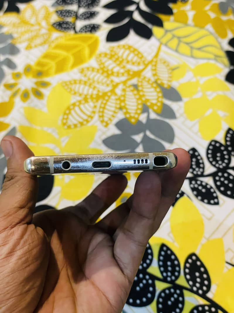 Samsung Mobile Note 8 5