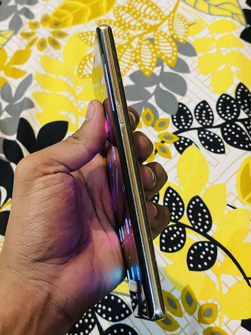 Samsung Mobile Note 8 6