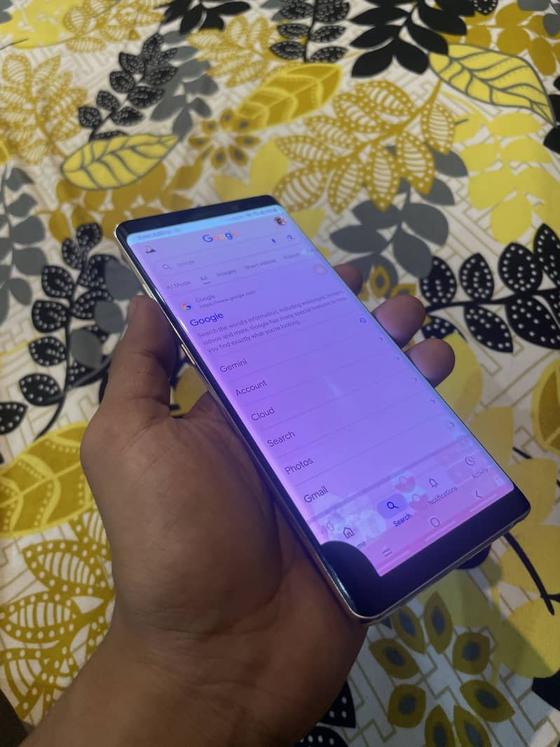 Samsung Mobile Note 8 1