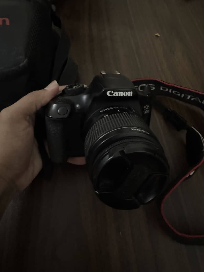 Dslr camera 1300D 3