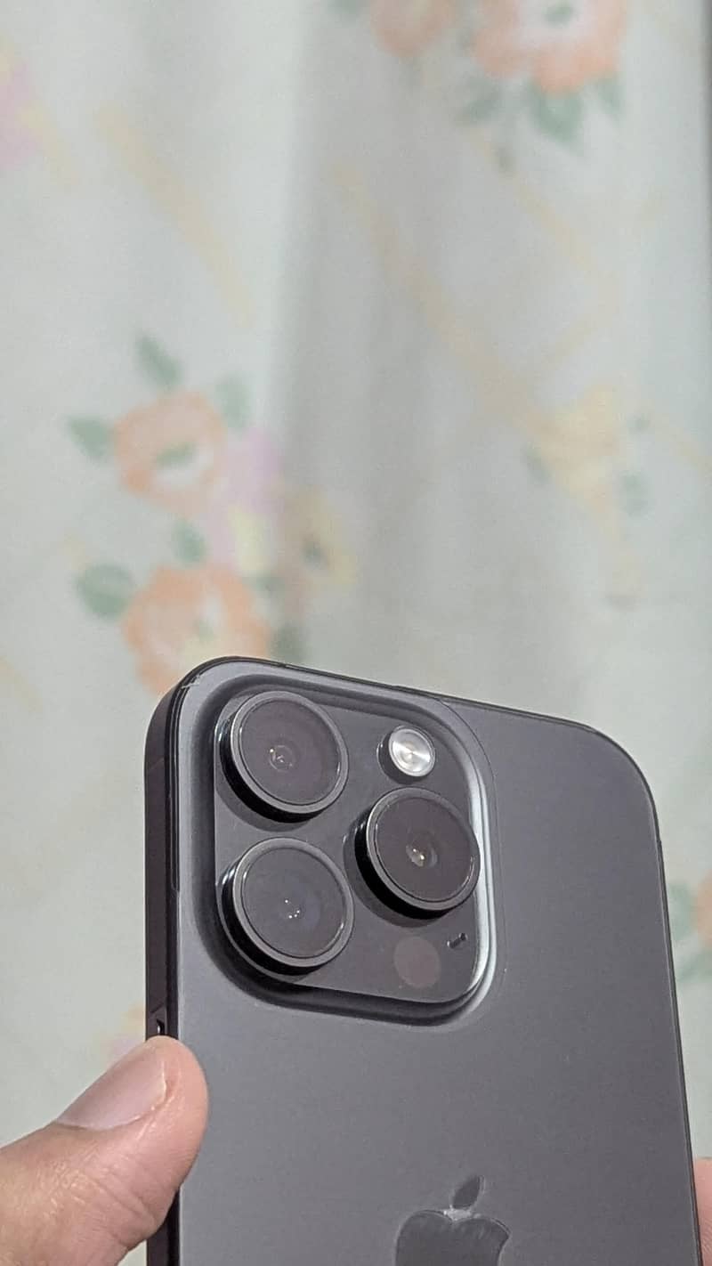 Apple iPhone 15 Pro 1
