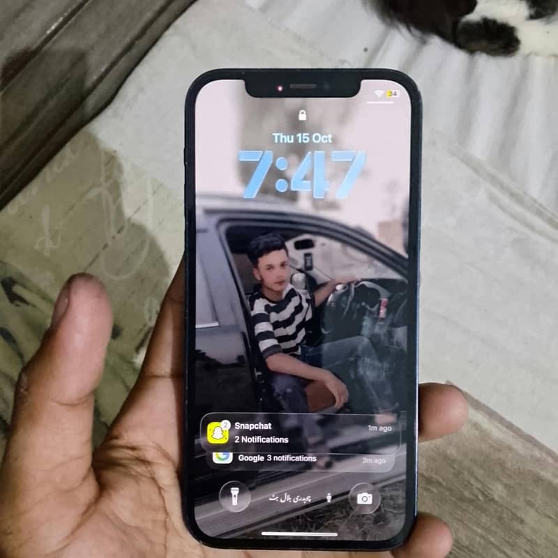 Apple iPhone 12 4