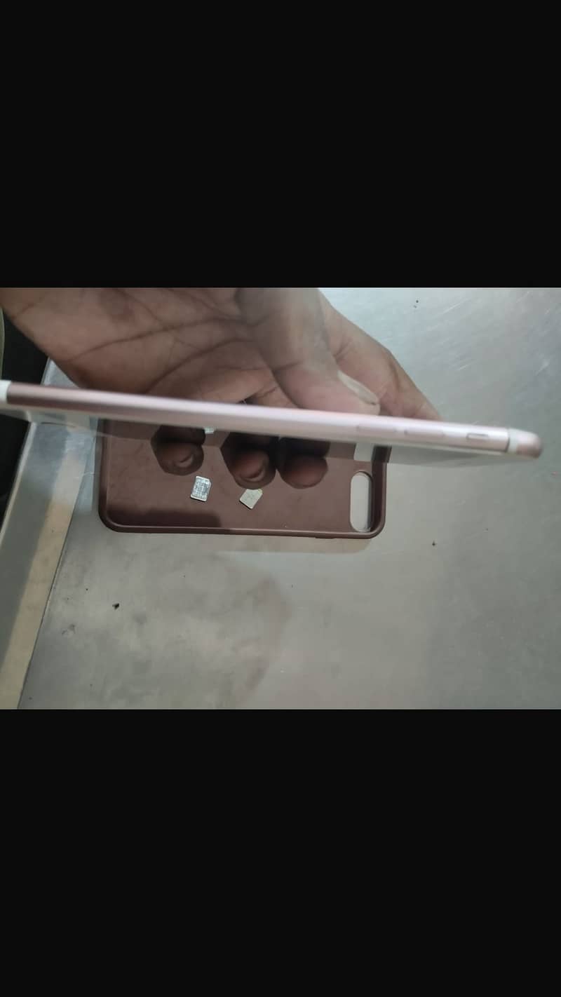 Apple iPhone 7 Plus 1