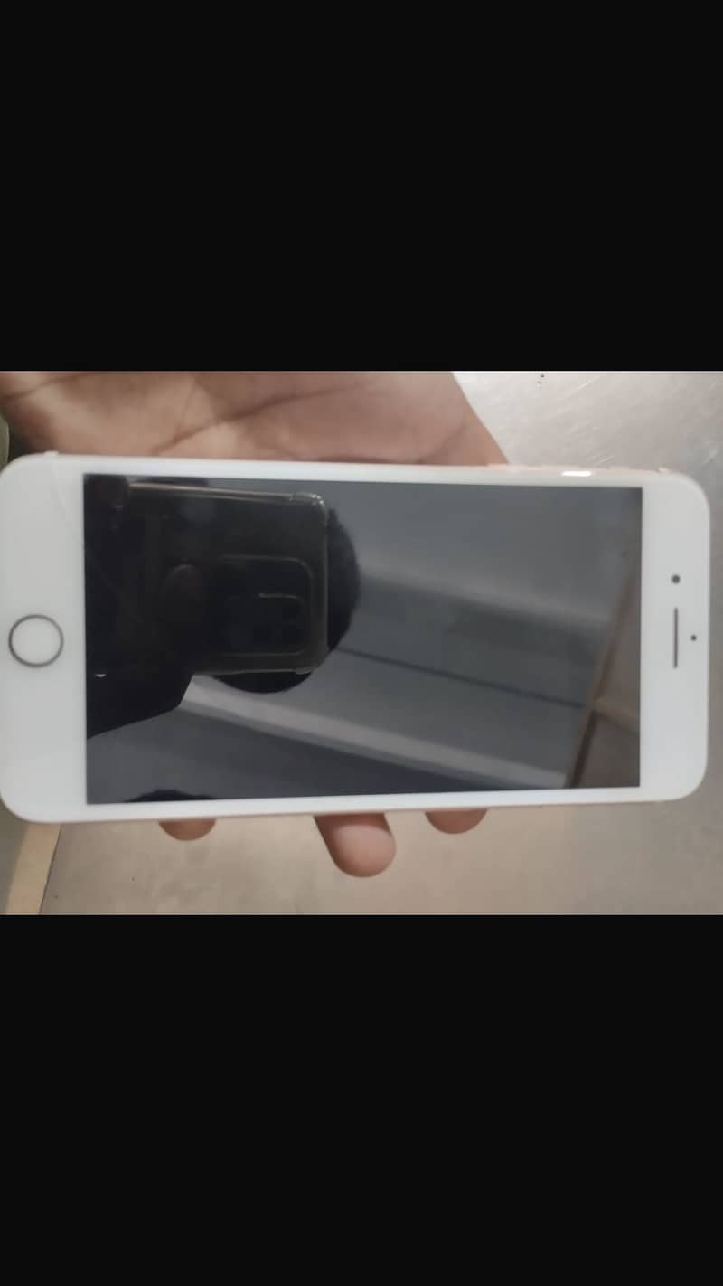 Apple iPhone 7 Plus 3