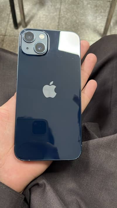Apple iPhone 13