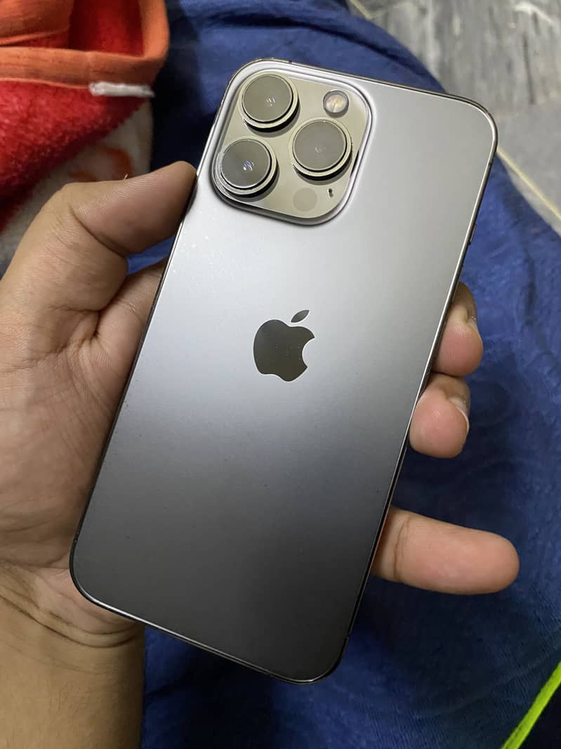 Apple iPhone 13 Pro 0