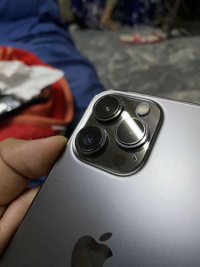 Apple iPhone 13 Pro 1