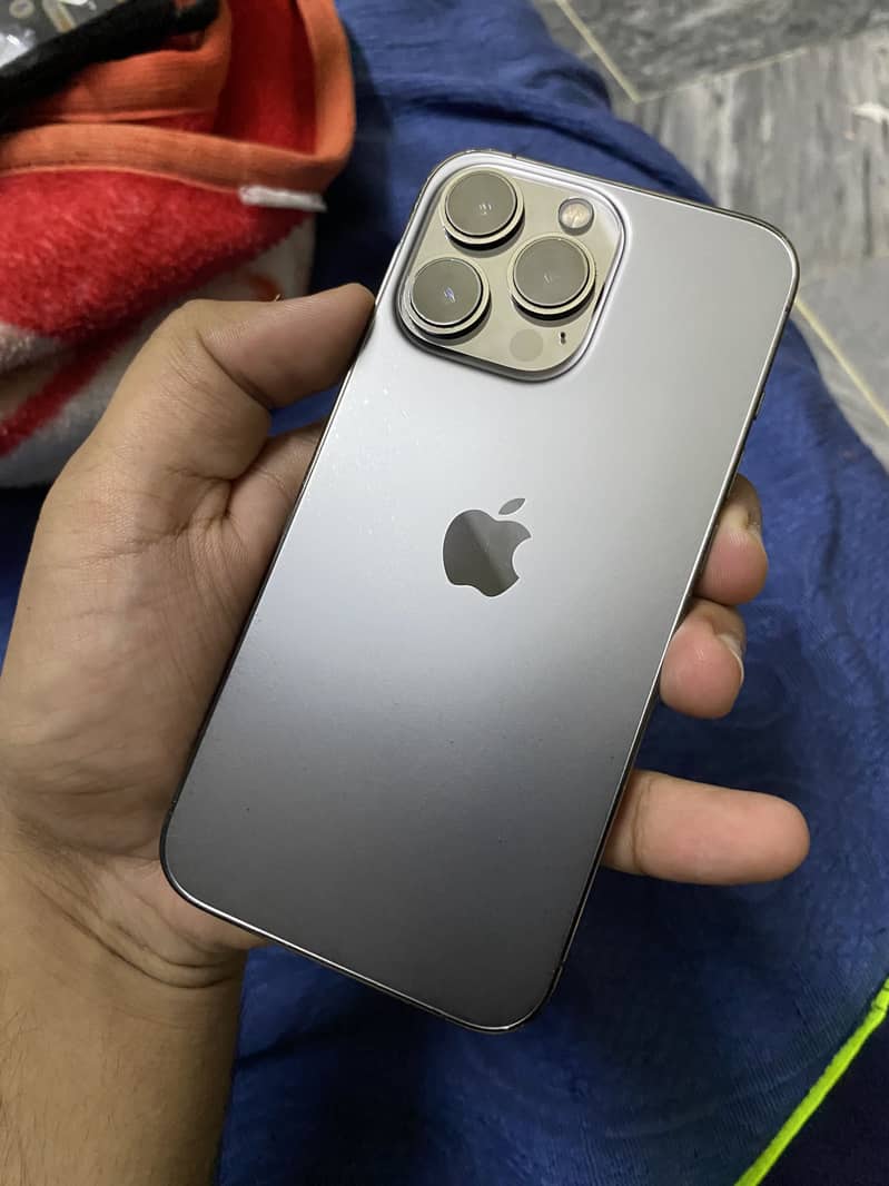 Apple iPhone 13 Pro 2