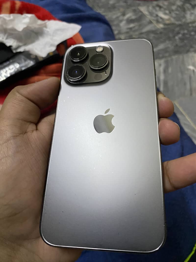 Apple iPhone 13 Pro 4