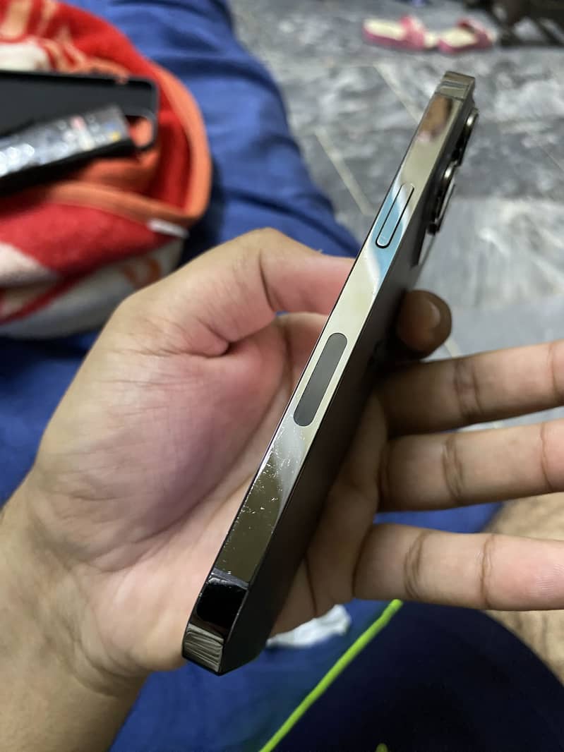 Apple iPhone 13 Pro 6
