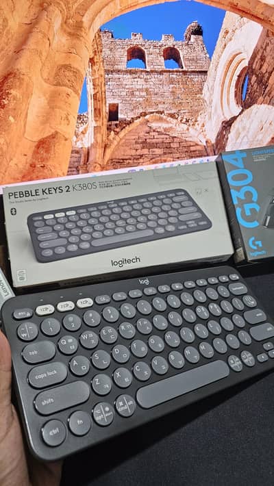 Logitech Pebble Keys 2 K380s Keyboard + Logitech G304 wireless Gaming