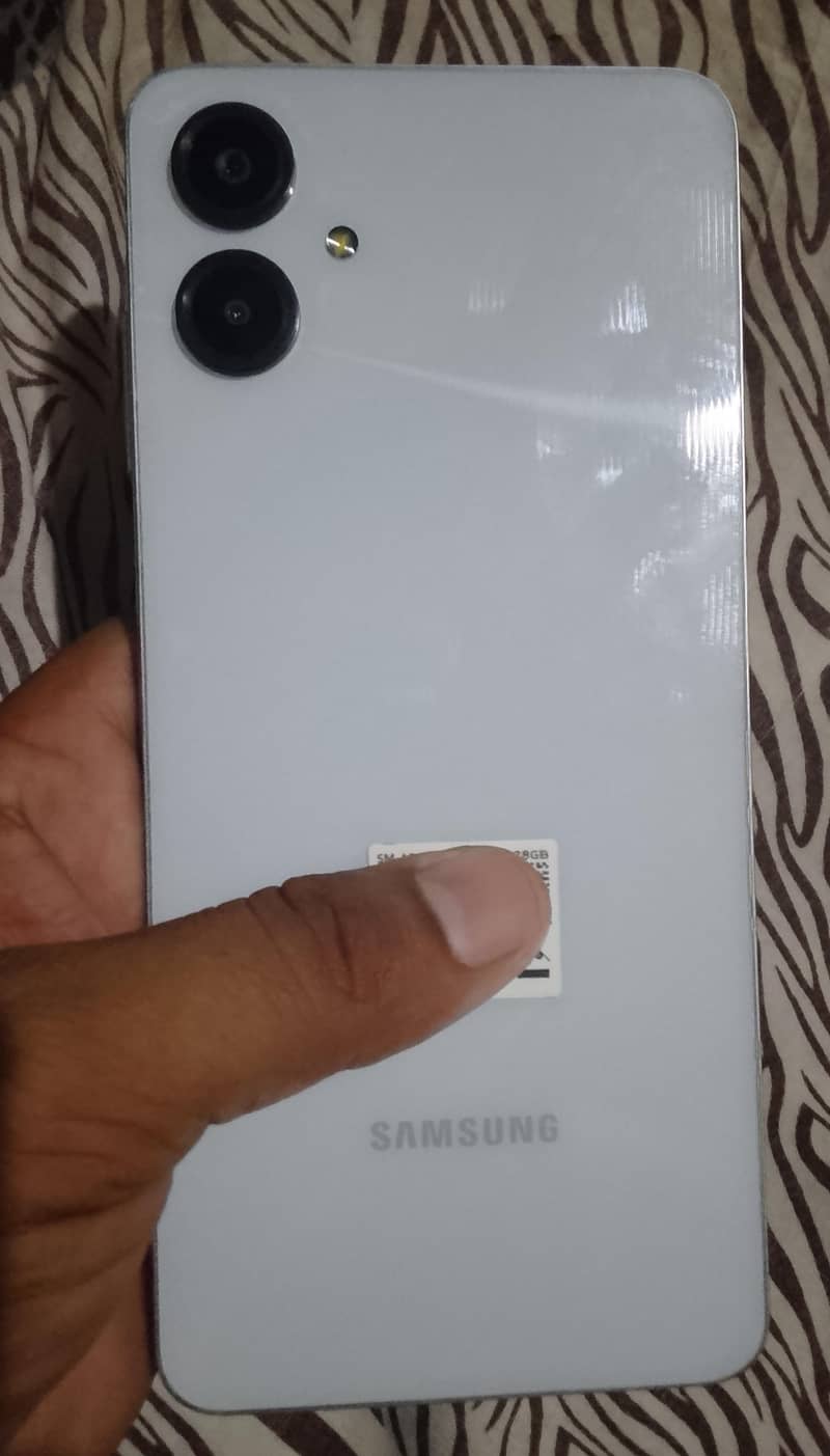 Samsung Mobile A06 4