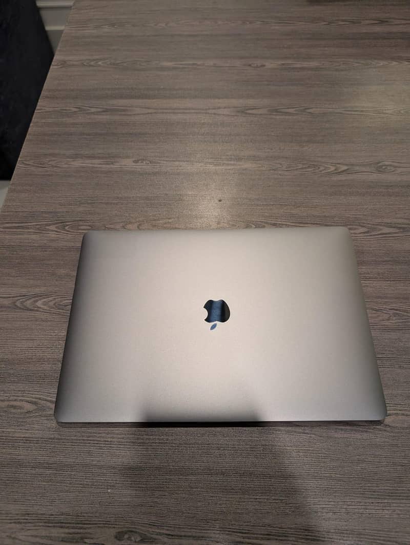MAC BOOK 2018 PRO 3