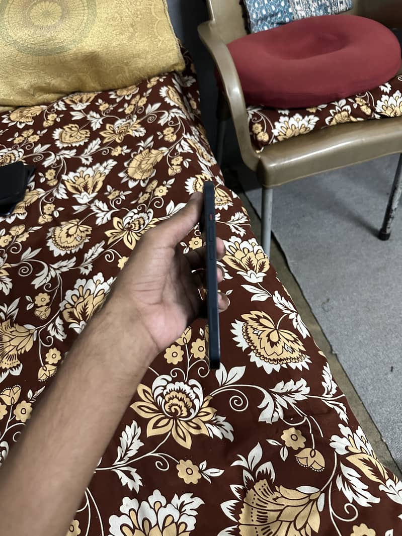 Apple iPhone 14 0