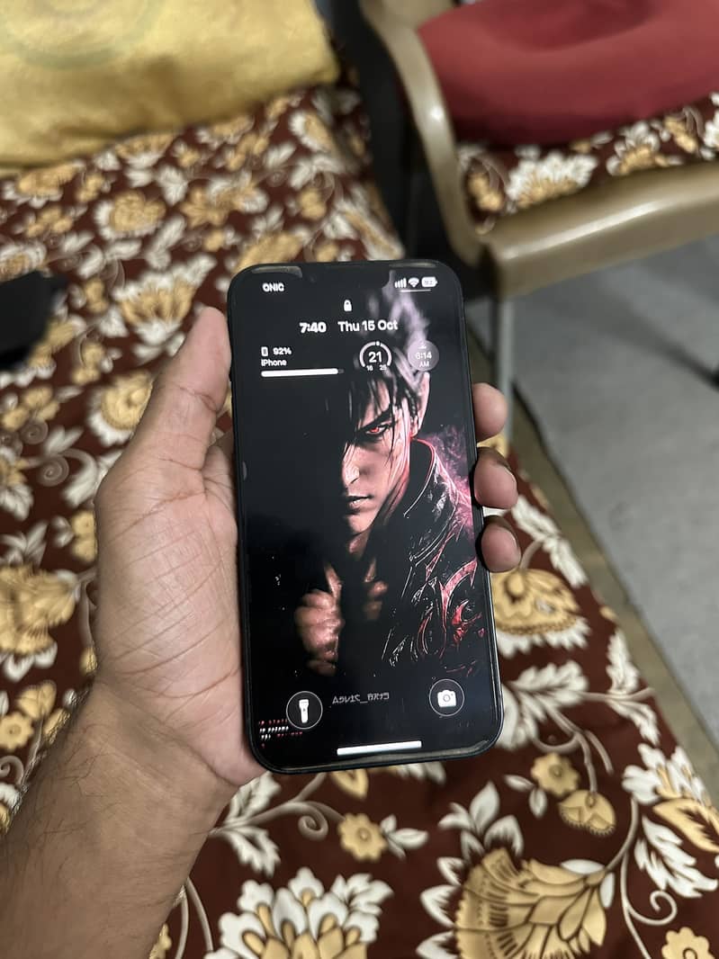 Apple iPhone 14 4