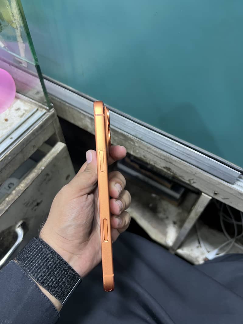 Apple iPhone 17 Pro Max 2
