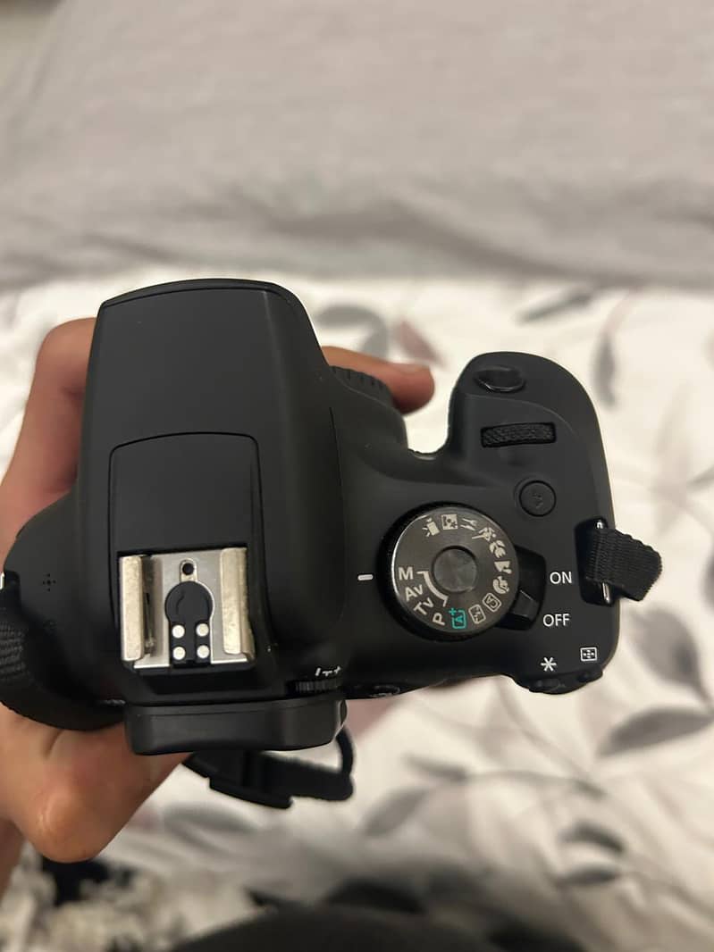 Canon EOS 2000D DSLR Camera 12
