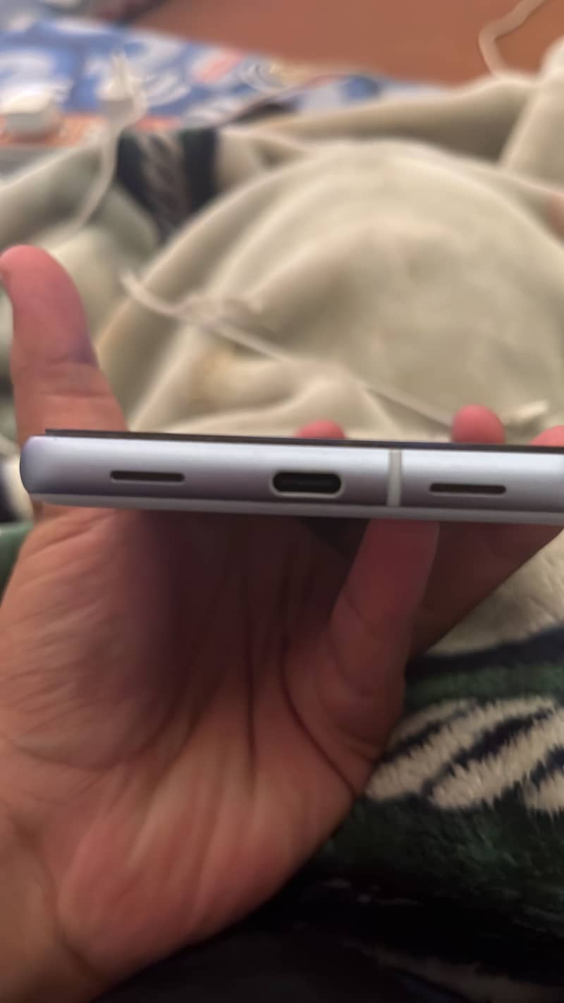 Google Pixel 7a 3