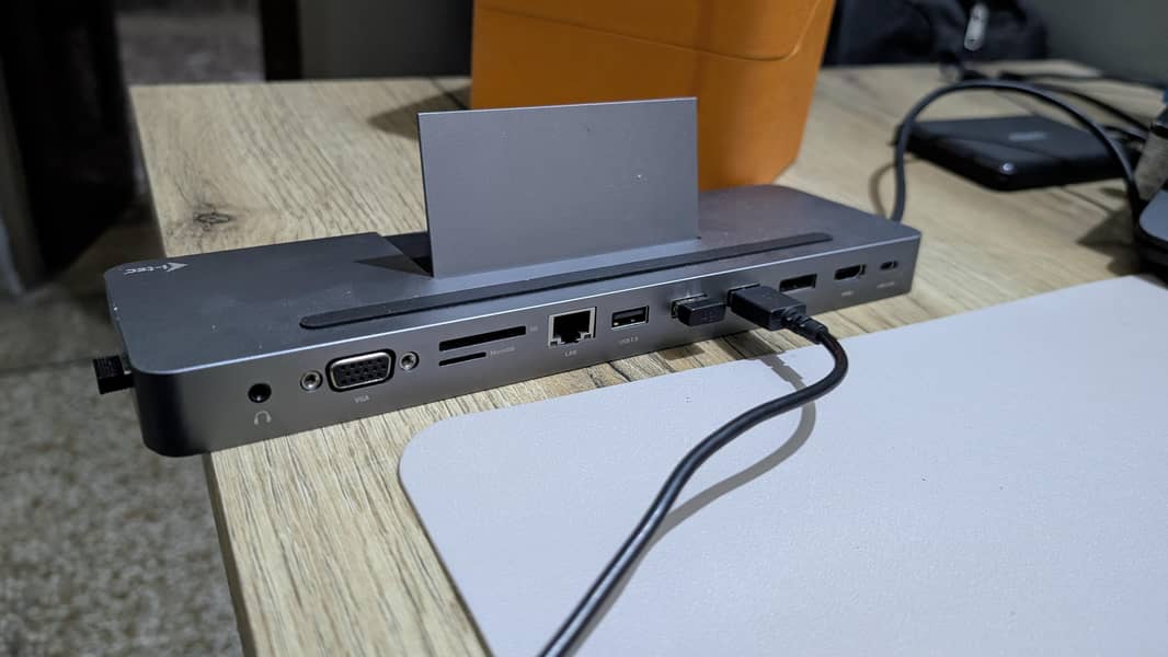 i-tec USB-C docking station 4