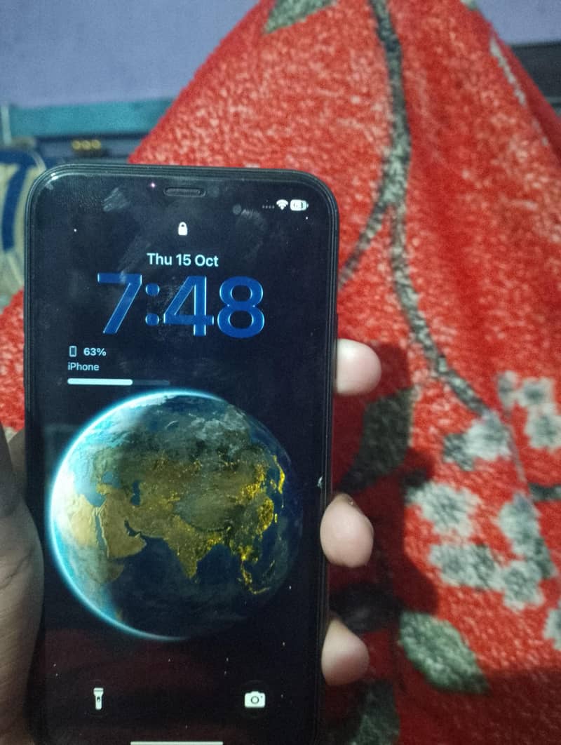 Apple iPhone 11 0
