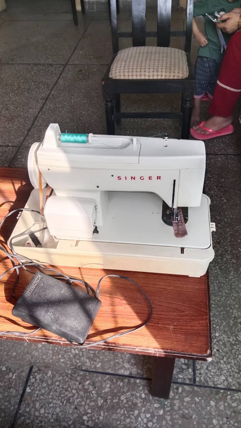 Singer Model 947 1