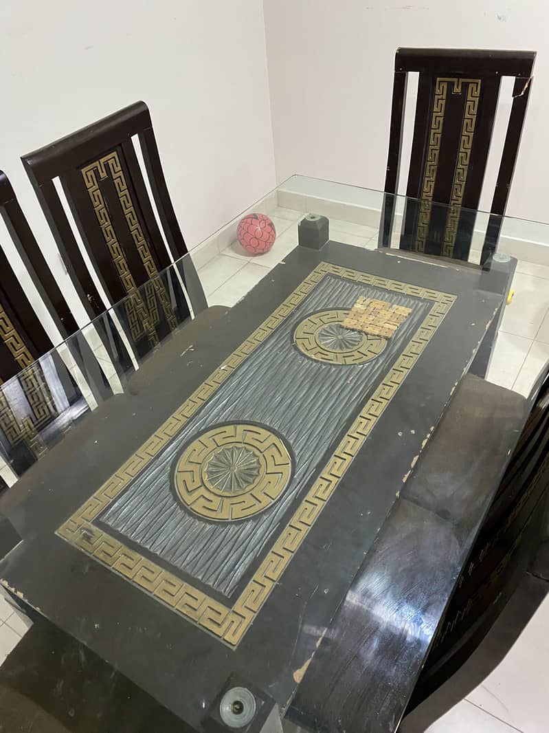 Dinning table 6 seater 9