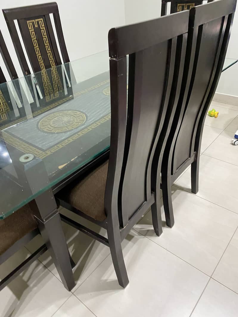 Dinning table 6 seater 10