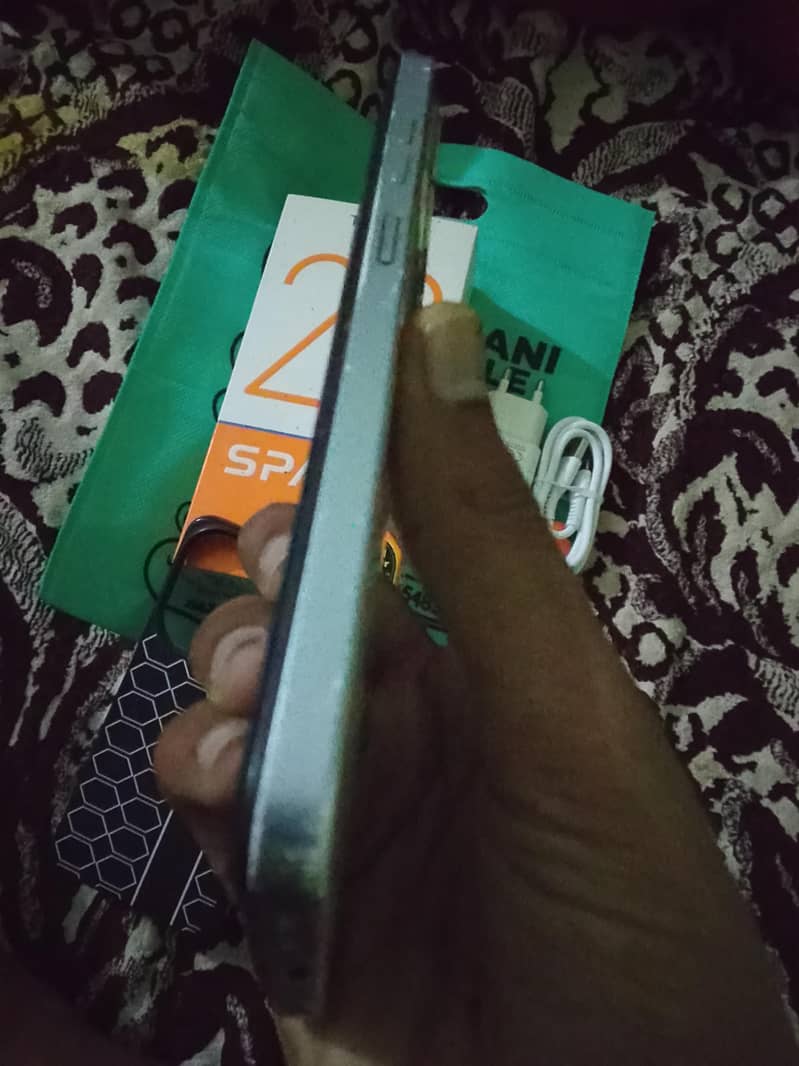 Tecno Spark 20 7