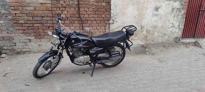 Suzuki GS 150 2018