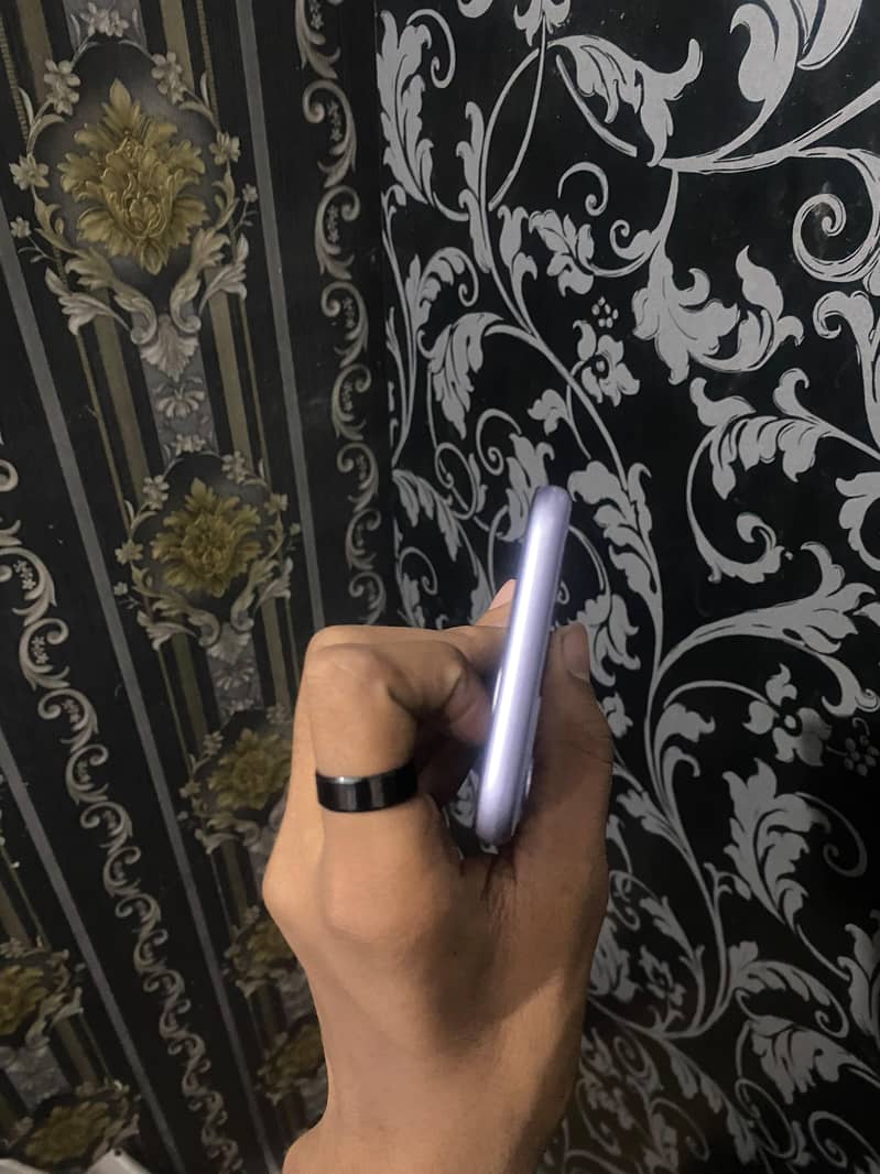 Apple iPhone 11 6