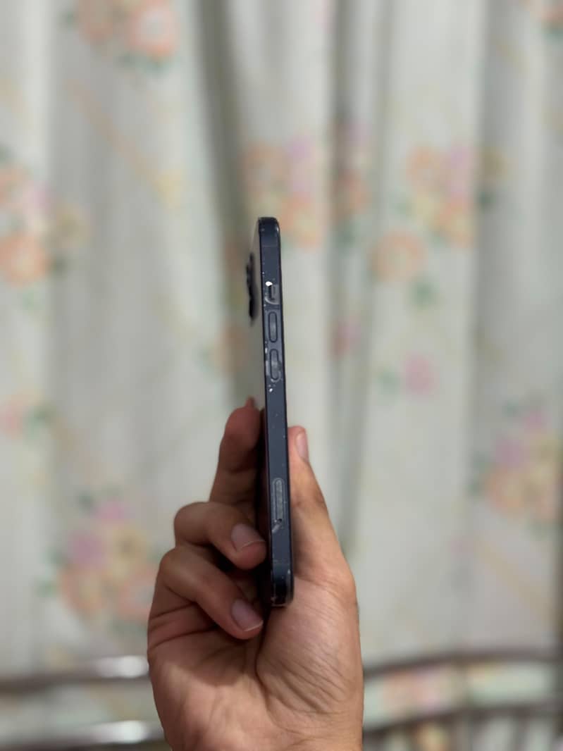 Apple iPhone 13 Sim working 4