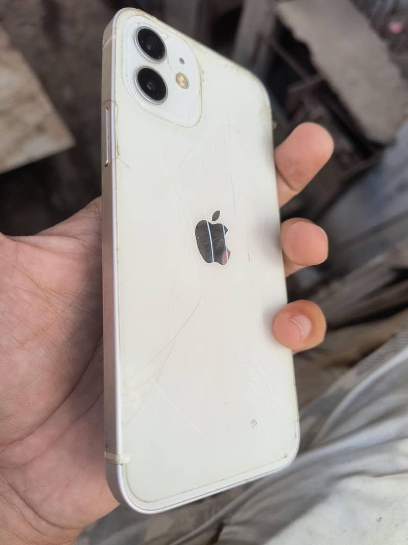 Apple iPhone 12 1